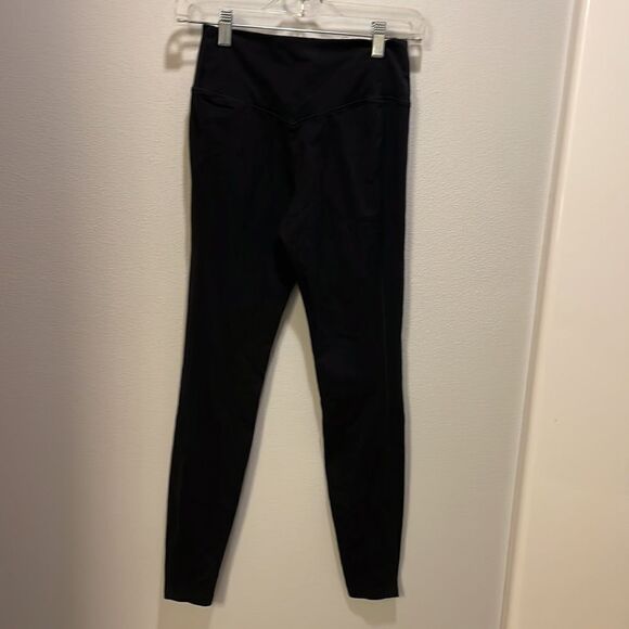 NIKE woman’s Dri fit black leggings - Picture 6 of 8